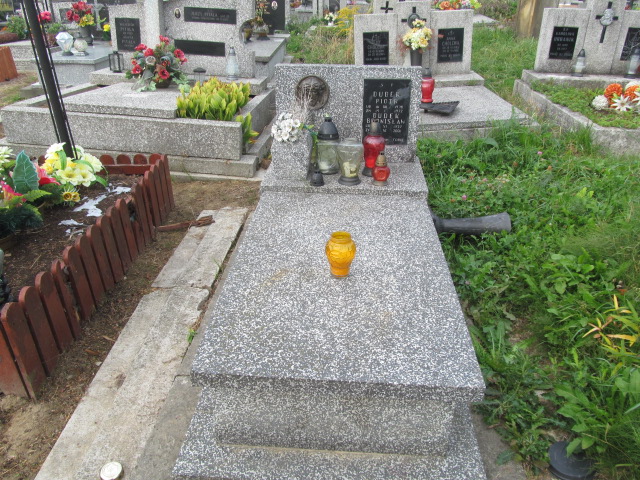 Grób Piotr Dudek